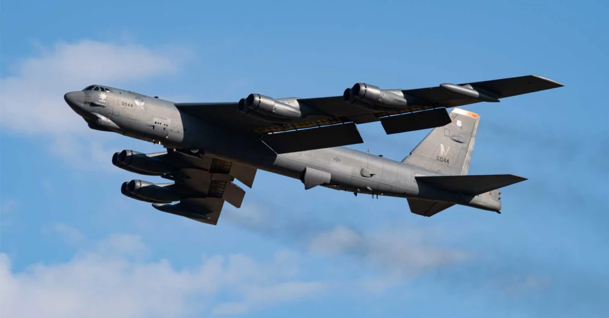 الصين تعتبر قاذفة B-52H الأمريكية تهديد نووي رئيسي ضد الصين