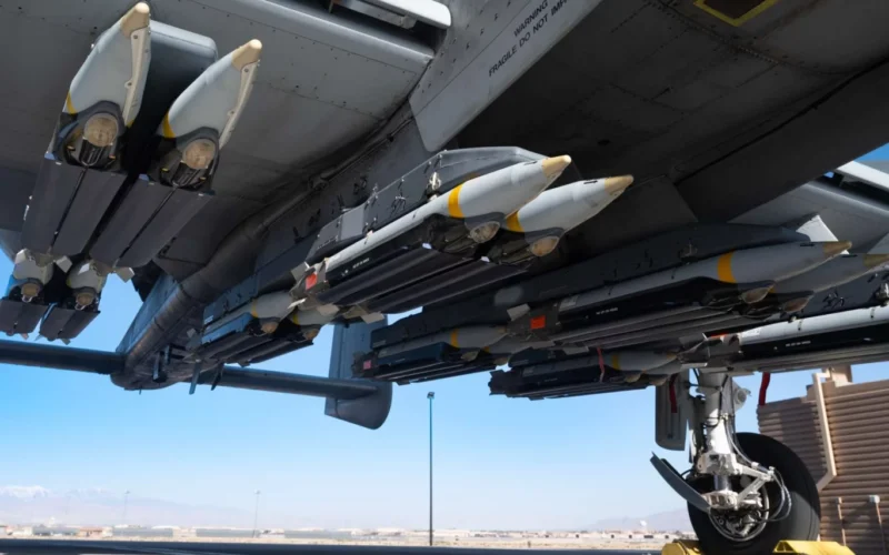 بولندا تطلب 1400 قنبلة أمريكية من طراز GBU-39/B لتعزيز قدراتها الضاربة