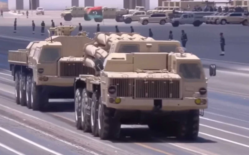 روسيا تواصل دعم ليبيا بتسليمها قاذفات صواريخ BM-30 Smerch