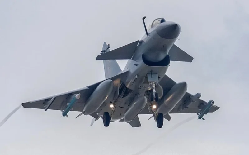 إيران تسعى للحصول على مقاتلات صينية J-10C لمواجهة المقاتلات الإسرائيلية