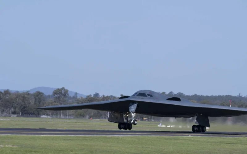 القوة الضاربة الأمريكية التي هاجمت ايران 7 قاذفات B-2 Spirit وغواصات نووية