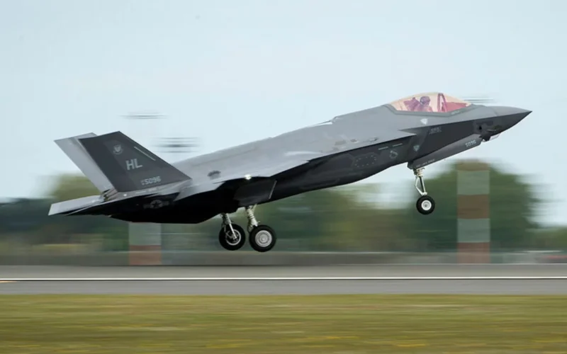 بريطانيا تسعى لاستعادة القدرة على توجيه ضربات نووية عبر طائرات F-35A