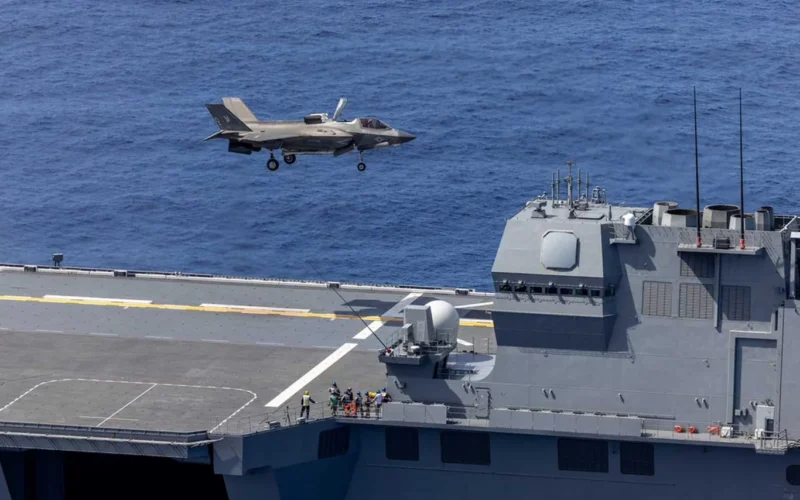 طائرات “F-35B البريطانية والأمريكية تنفذ أول مهمة مشتركة من حاملة JS Kaga اليابانية