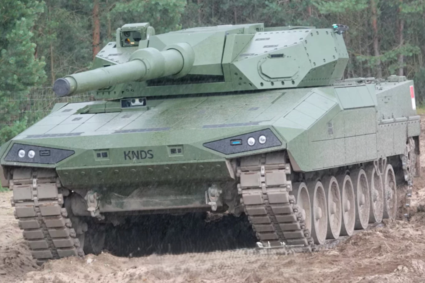 النموذج الثاني من Leopard 2A-RC 3.0 يظهر لأول مرة، كتصميم لدبابة الناتو المستقبلية