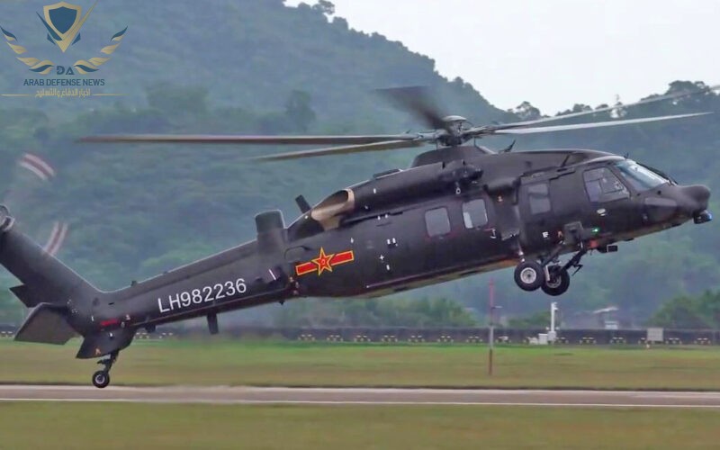 الصين تعرض مروحية Z-20T المسلحة أثناء العمل