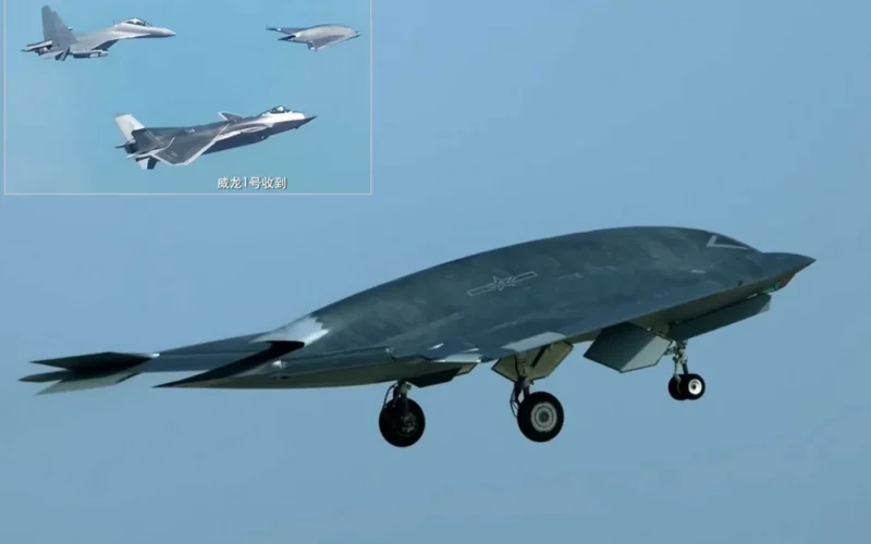 الصين تكشف أول عرض علني لطائرة الشبح GJ-11 مع المقاتلة J-20