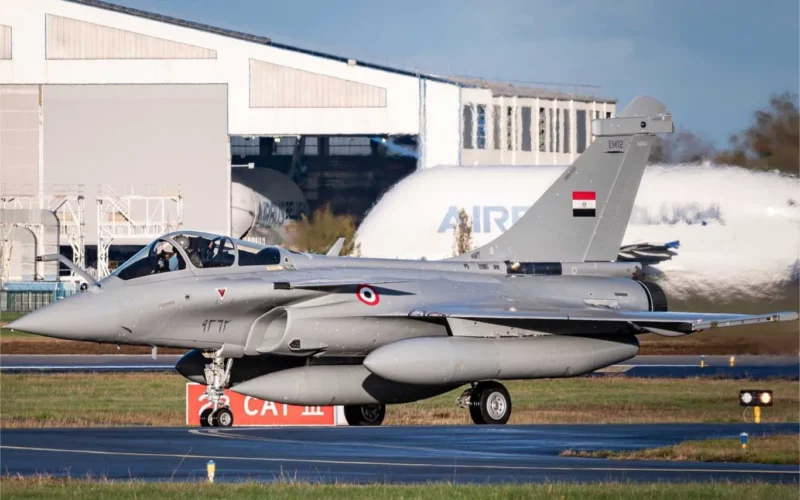 مصر تتسلم 3 طائرات رافال جديدة لتعزيز تحديث قواتها الجوية