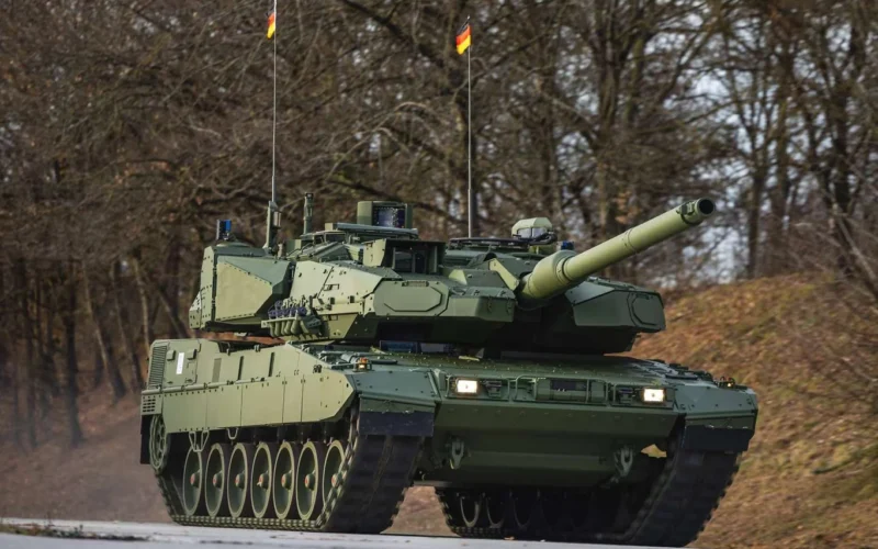 ألمانيا تكشف ليوبارد 2A8 بحماية متقدمة ضد المسيّرات والصواريخ