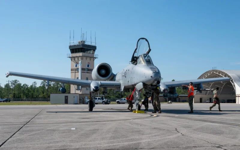 كيف يستعد سلاح الجو الأمريكي للقتال داخل بيئة كهرومغناطيسية متنازع عليها ؟