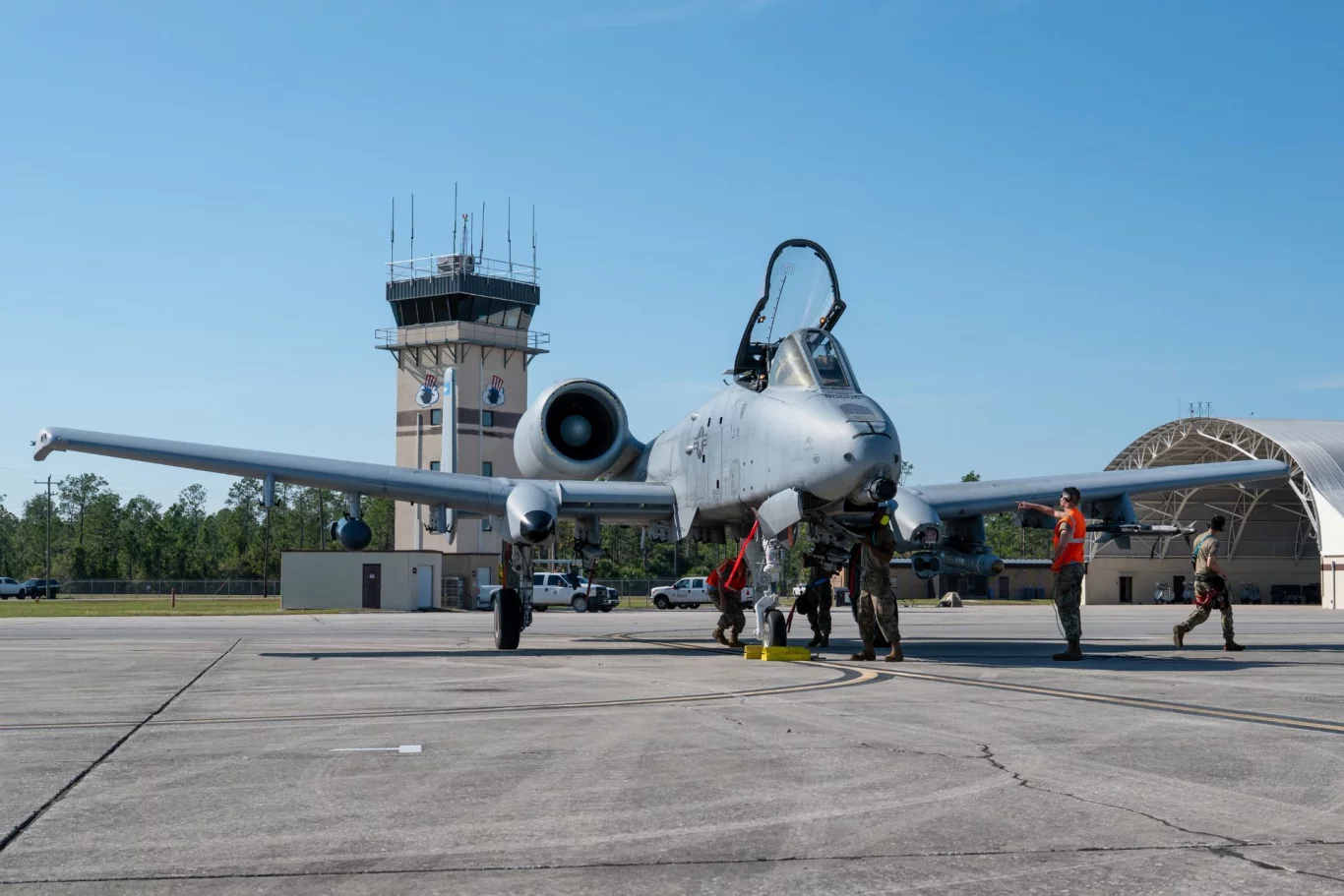 كيف يستعد سلاح الجو الأمريكي للقتال داخل بيئة كهرومغناطيسية متنازع عليها ؟