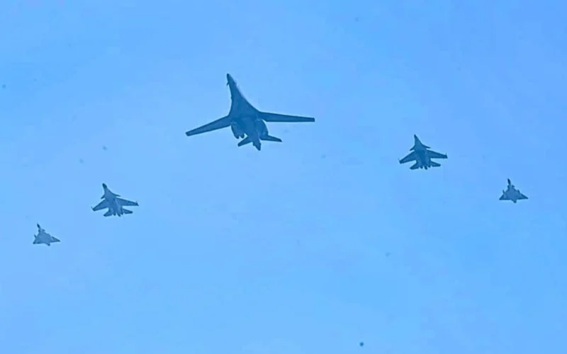 تدريبات جوية مشتركة بين الولايات المتحدة والهند بمشاركة قاذفة B-1B لانسر