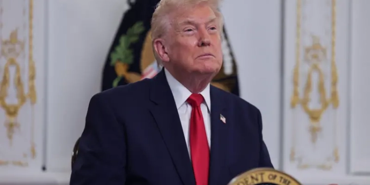 إغلاق المجال الجوي لفنزويلا وترامب يحذر الطيارين