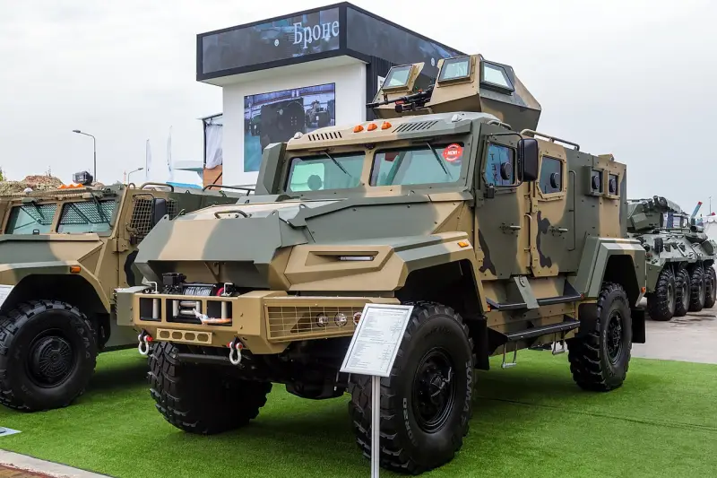 إيران تتسلم سرًا مركبات Spartak 4x4 MRAP روسية لدوريات الحدود