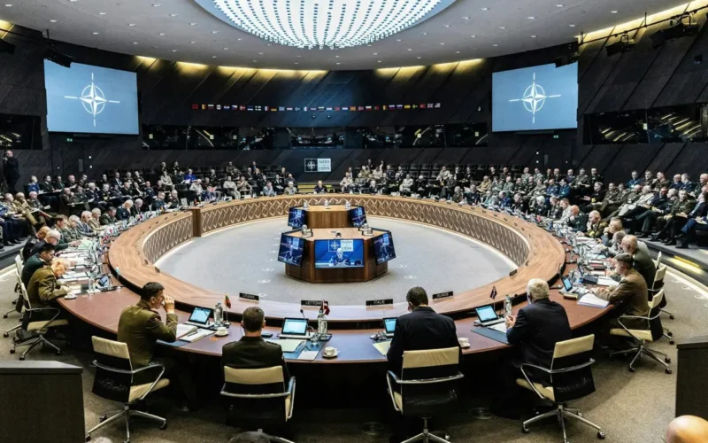 الناتو يلوّح بضربة استباقية ضد روسيا