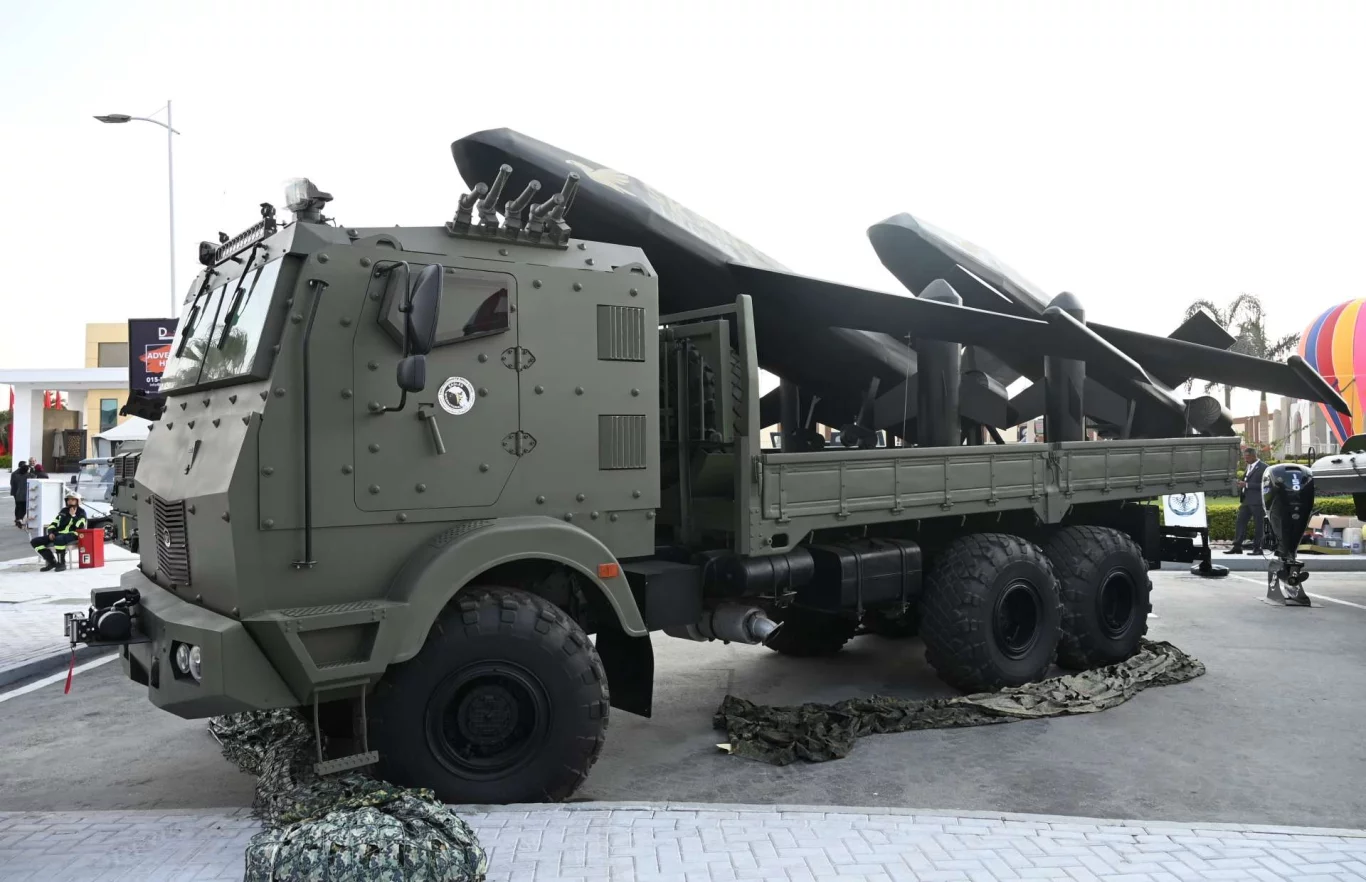 إيديكس 2025: مصر تكشف المنصة المدرعة BR7/STANG IV لإطلاق الطائرات المسيّرة