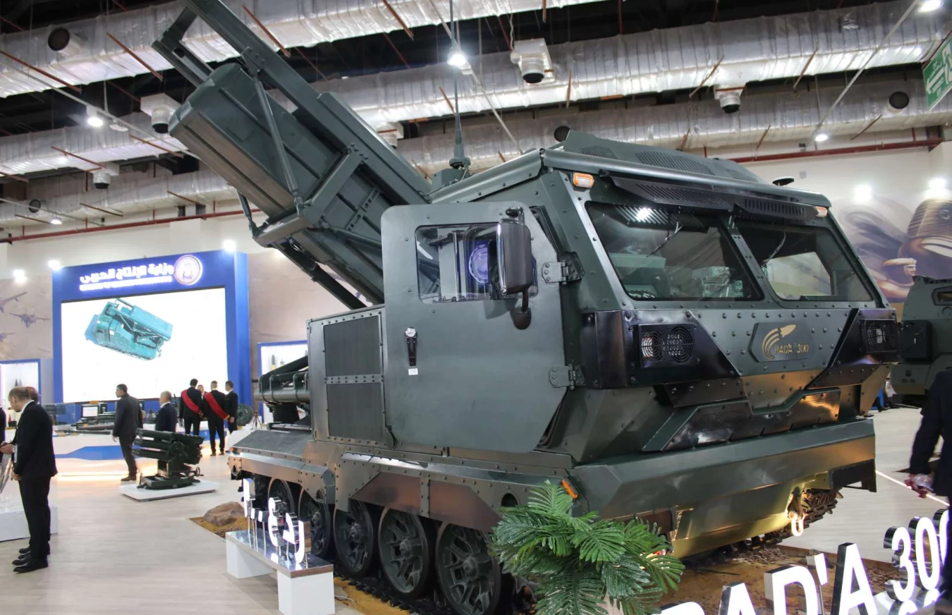 "إيديكس 2025: مصر تكشف رادا 300 كبديل محلي للهيمارس