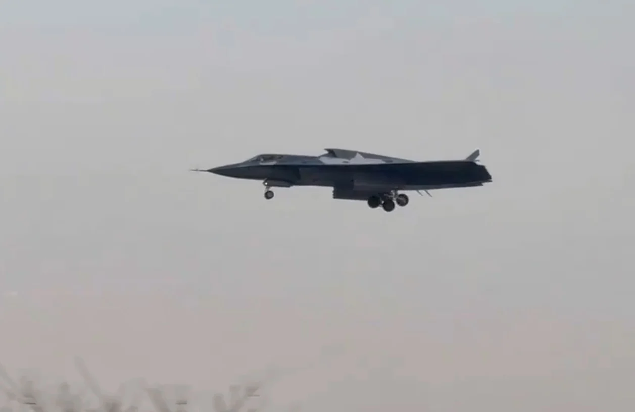 مناورة "درع الصقر 2025": تعميق الشراكة الاستراتيجية بين القوات الجوية الصينية والإماراتية