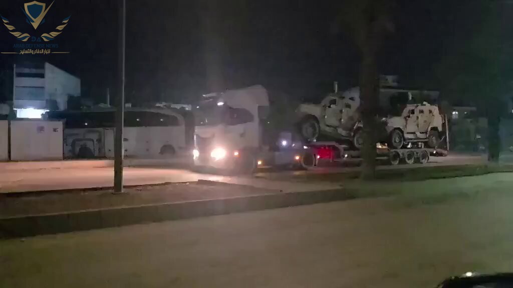تركيا تنشر قافلة مدرعة داخل سوريا عبر باب الهوى