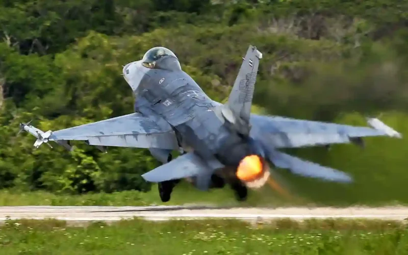 مقاتلات F-16 تايلندية تقصف مواقع كمبودية وسط أزمة الحدود