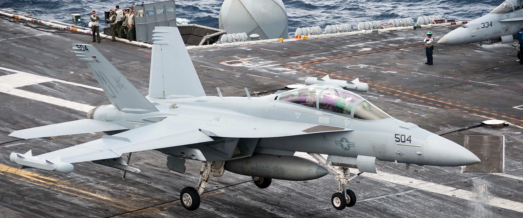 الولايات المتحدة تستخدم طائرات EA-18G لقمع الدفاعات الجوية الفنزويلية