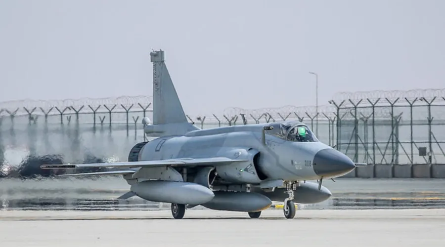 السعودية وباكستان تبحثان صفقة محتملة لشراء مقاتلات JF-17