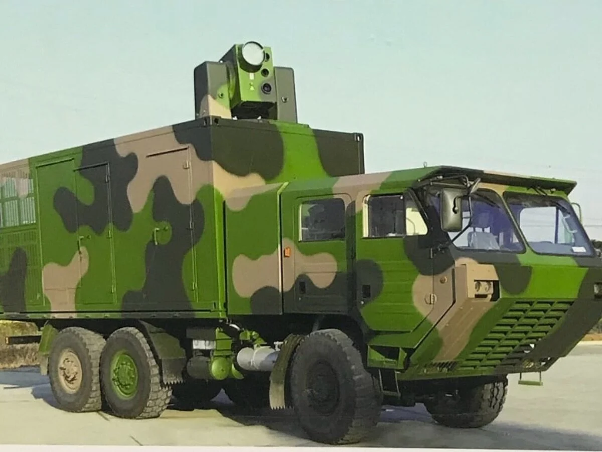 الصين تكشف عن نظام الليزر LW-30 لمواجهة الطائرات المسيّرة في الرياض