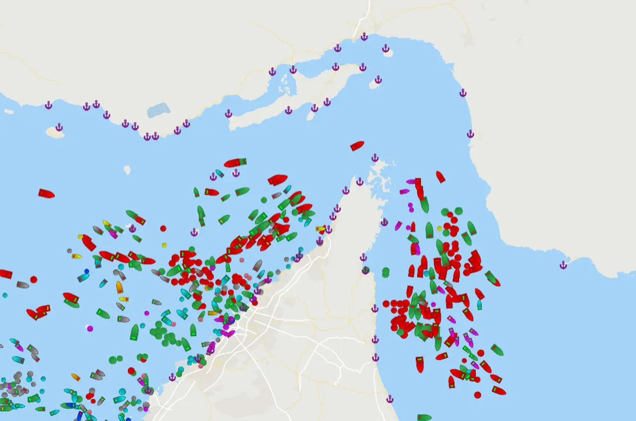 الاستخبارات الأمريكية ترصد قدرات السفن الإيرانية على تعطيل مضيق هرمز