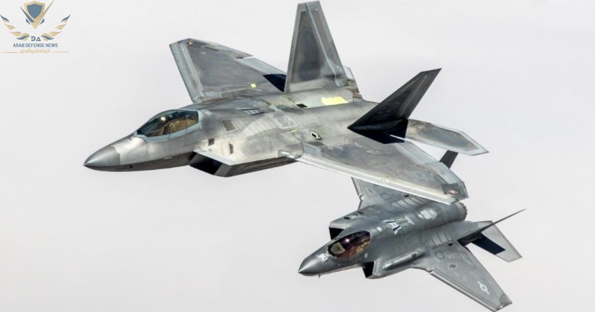 الولايات المتحدة تنقل 12 مقاتلة إف-22 رابتور إلى الشرق الأوسط والهدف إيران