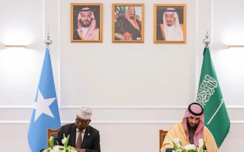 السعودية توجه رسالة إلى إسرائيل عبر اتفاقية دفاعية جديدة مع الصومال