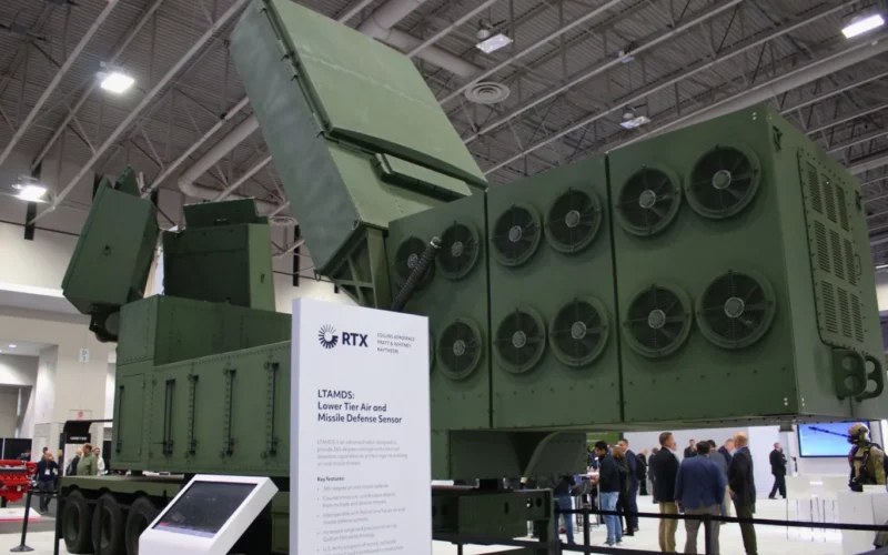الجيش الأمريكي يعزز دفاعات باتريوت برادار LTAMDS لسد ثغرات التغطية الجوية