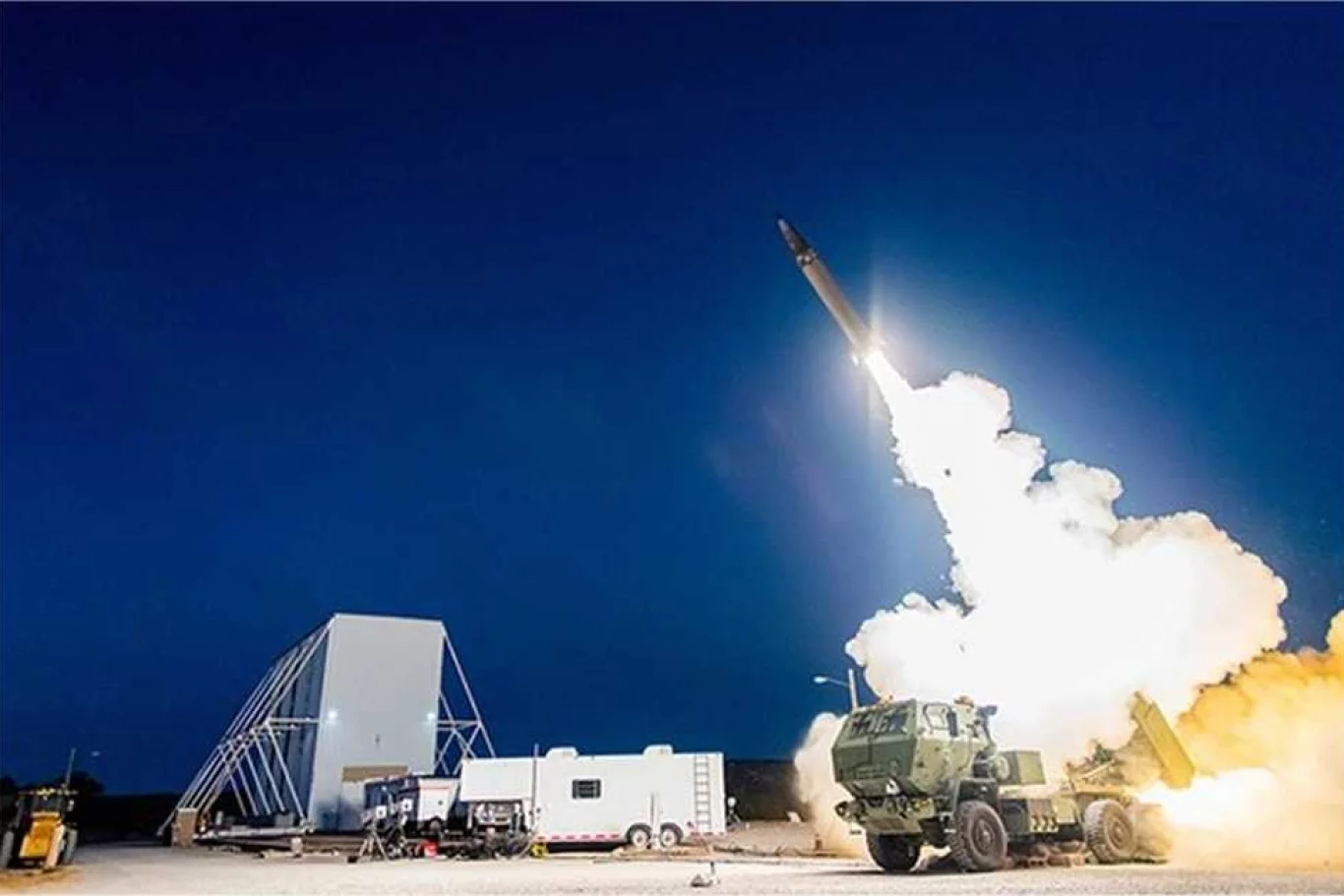 الجيش الأمريكي يفتح باب المنافسة على صاروخ PrSM بعيد المدى