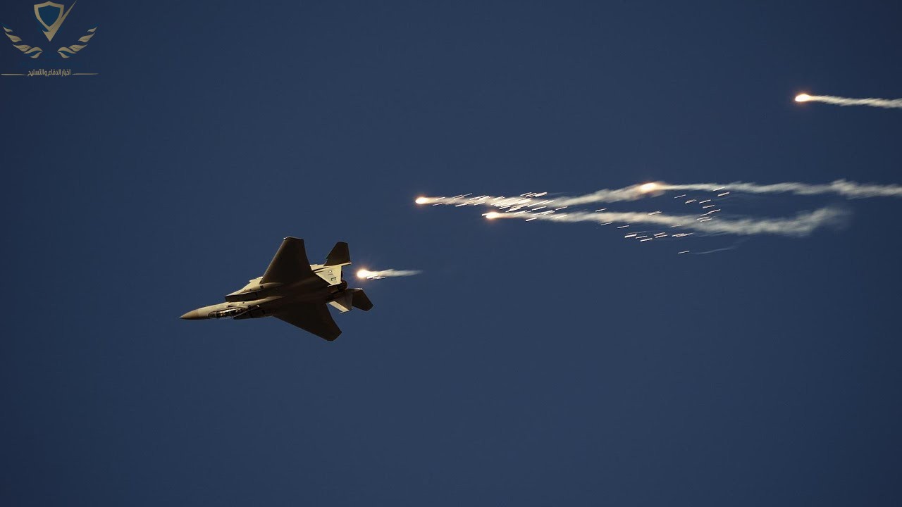  مقاتلات سعودية F-15SA تستعرض جاهزيتها القتالية في دبي