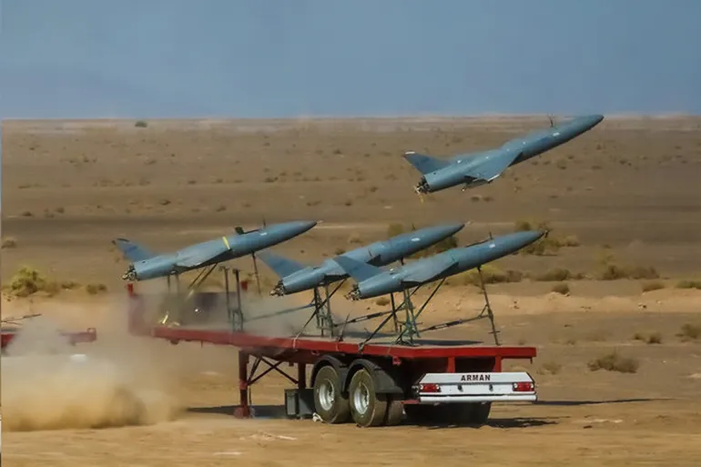 إيران تنشر 1000 طائرة مسيّرة متطورة مع تصاعد الضغوط الأمريكية