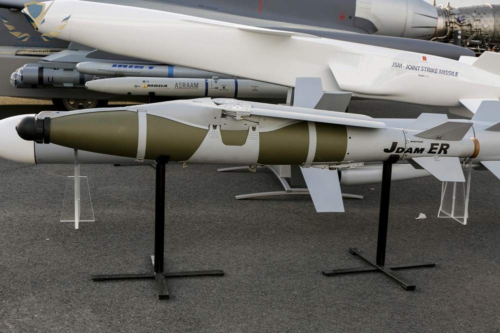 أوكرانيا تتسلم 1500 قنبلة JDAM-ER أمريكية بقيمة 373 مليون دولار لتعزيز الضربات الدقيقة