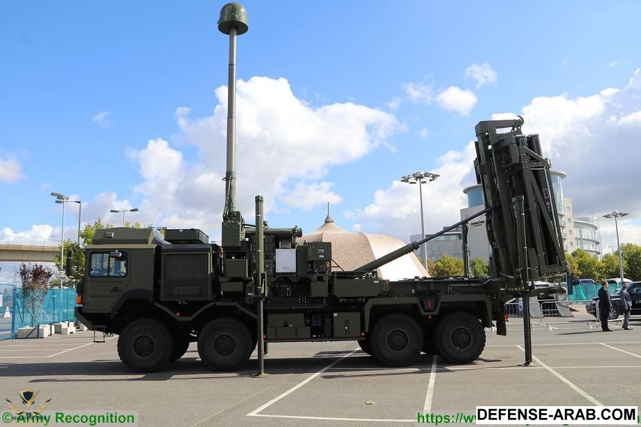 British_army_unveils_its_new_Sky_Sabre_air_defense_missile_system_CAMM_launcher_unit_905_001.jpg