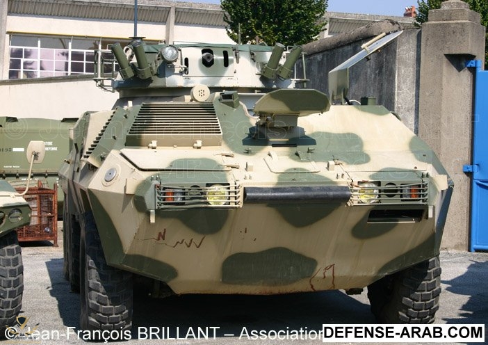 2005.264%20(8).sd_panhard-vcr2-cn20_saumur[1].jpg