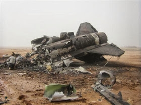 إسقاط طائرة F16 وإظهار جثة الصليبي العفنة1111.jpg