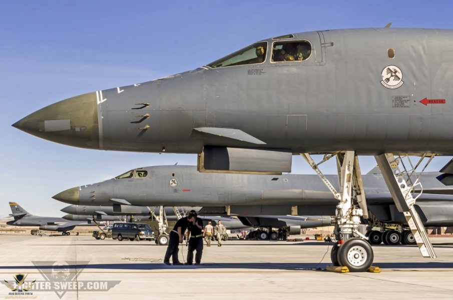 B-1B-905x600.jpg