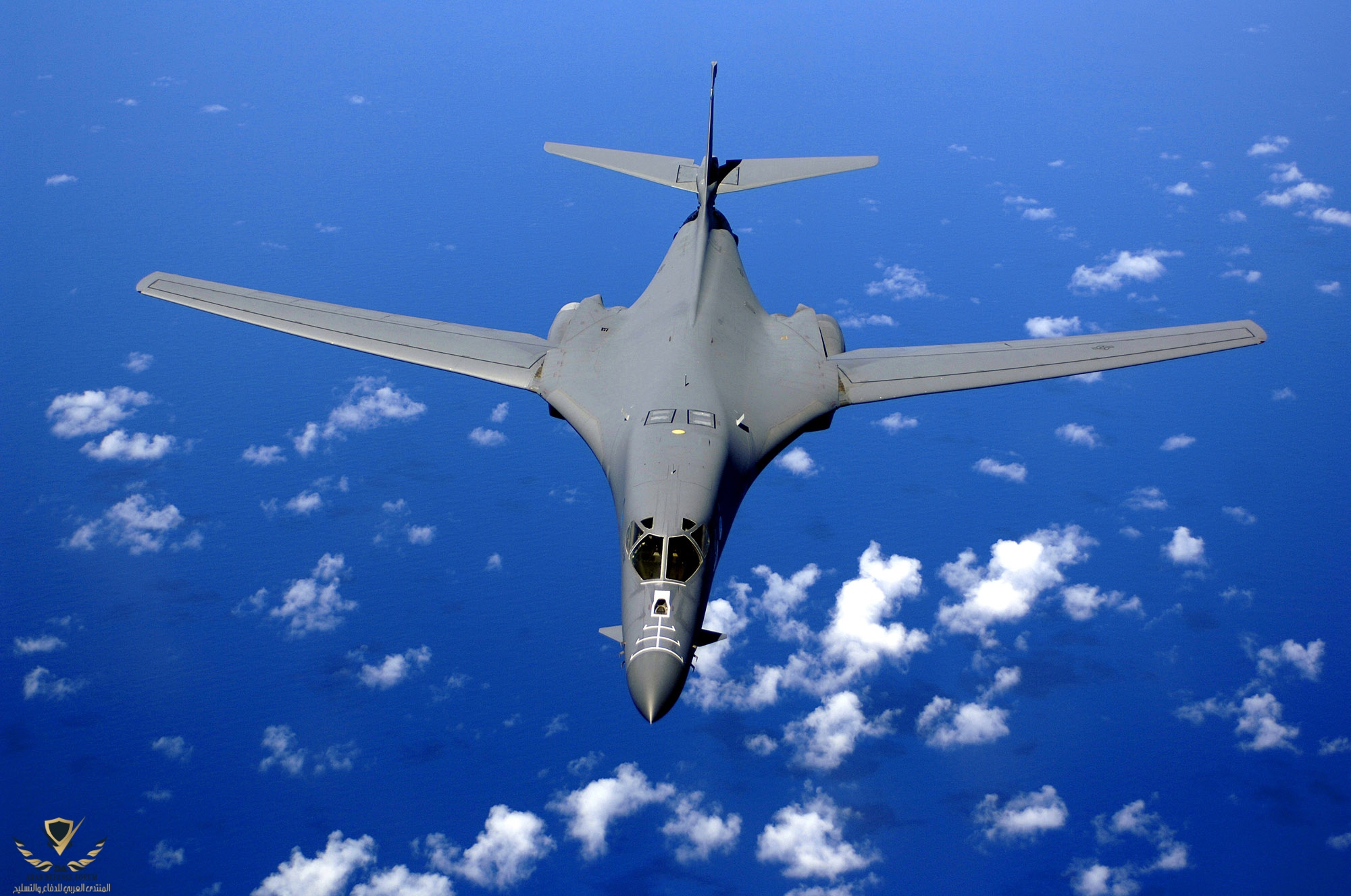 B-1B_over_the_pacific_ocean.jpg