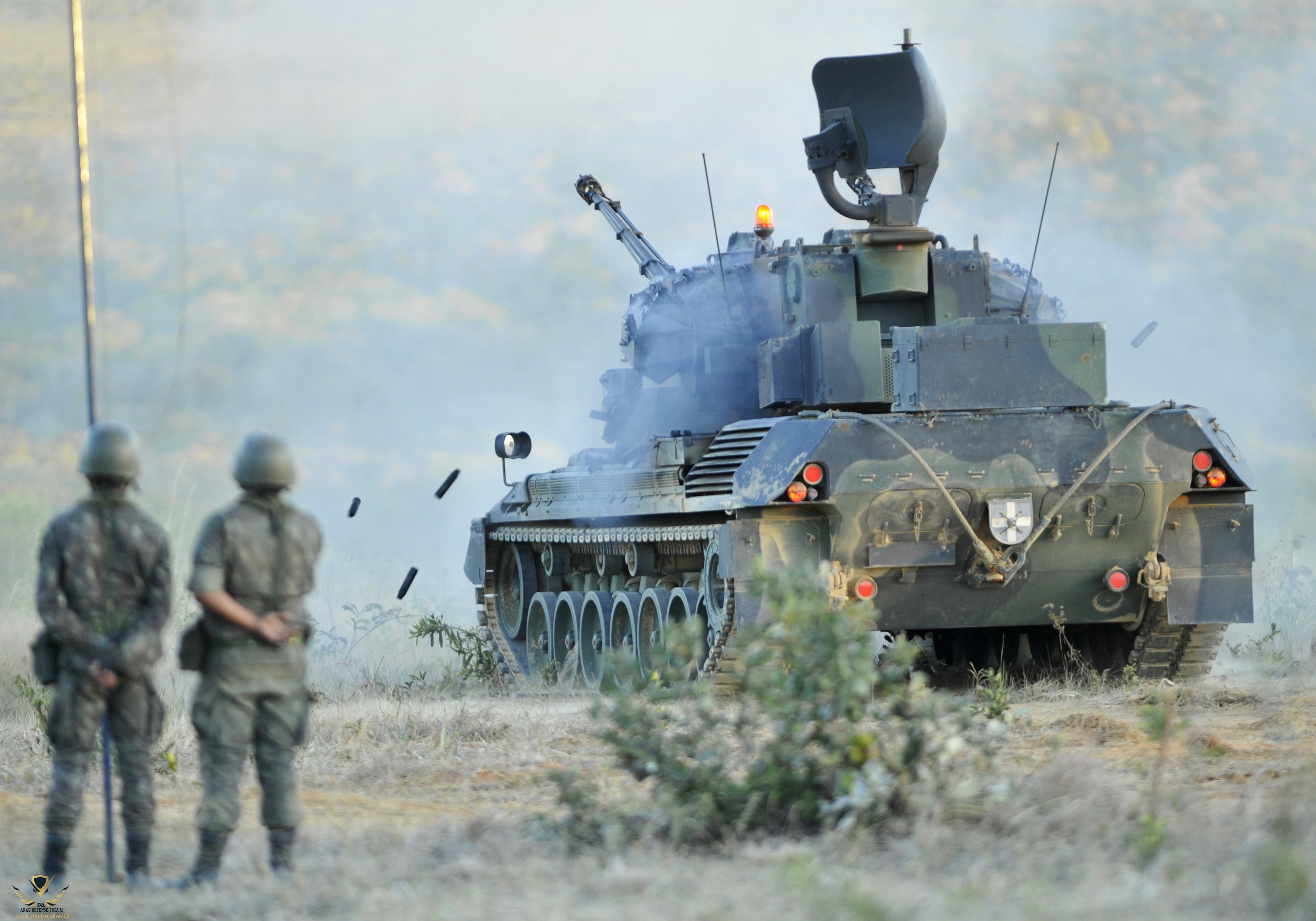 Ministro_Jaques_Wagner_assiste_exercício_de_artilharia_antiaérea_do_Exército_(20161936520).jpg