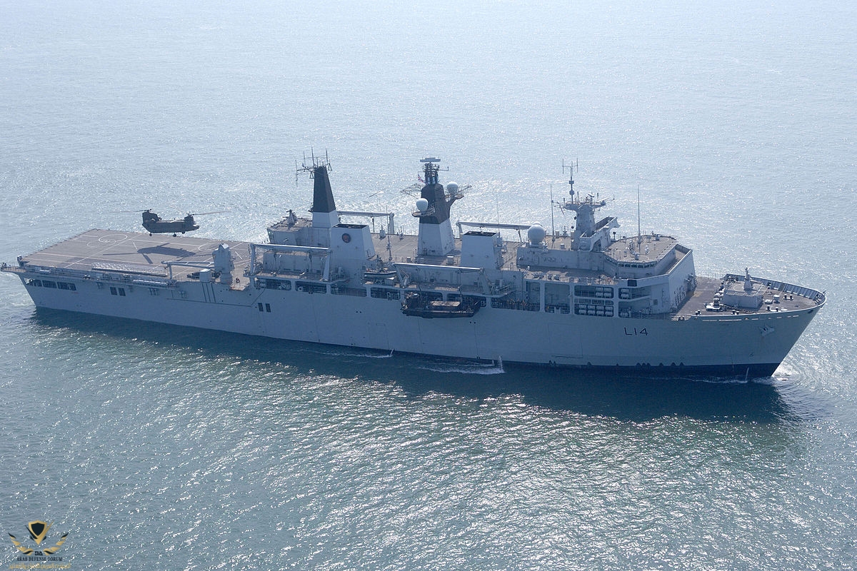 1200px-HMS_Albion_MOD_45151289.jpg