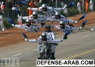 crazy_military_parades_10.jpg
