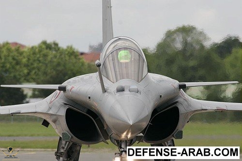 Rafale_B_at_Paris_Air_Show_2007.jpg