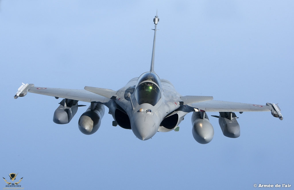 rafale-equipe-de-bombes-et-de-missiles-scalp.jpg