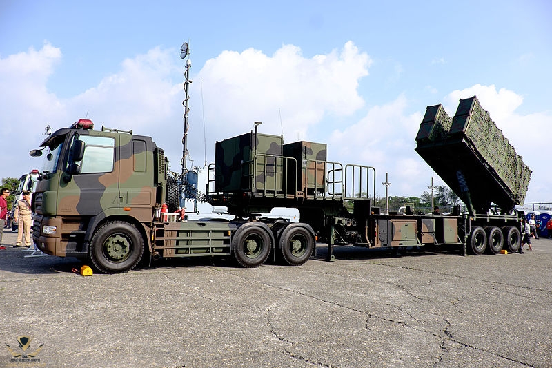 ROCN_Hsiung_Feng_II_&_Hsiung_Feng_III_Anti-Ship_Missile_Launchers_Truck_Display_at_Zuoying_Nav...jpg