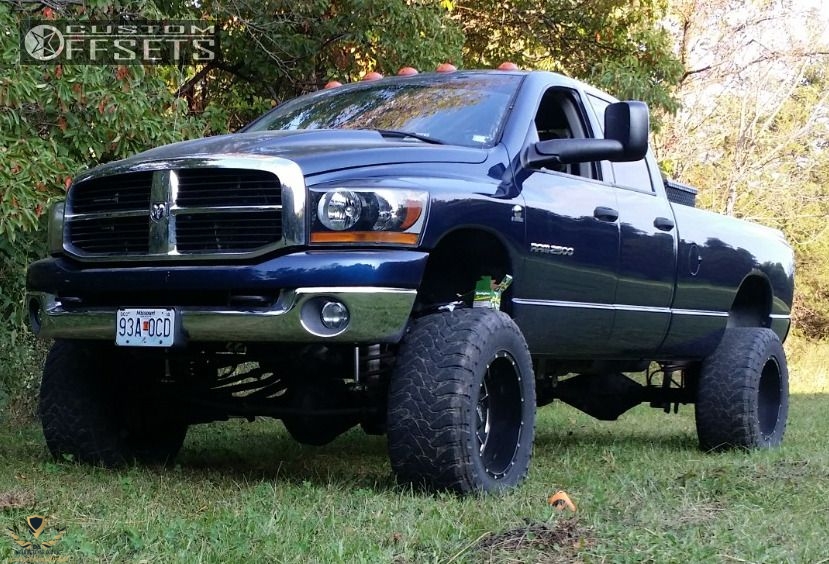32699-12-2006-ram-2500-dodge-suspension-lift-8-moto-metal-962-black-super-aggressive-3-5.jpg