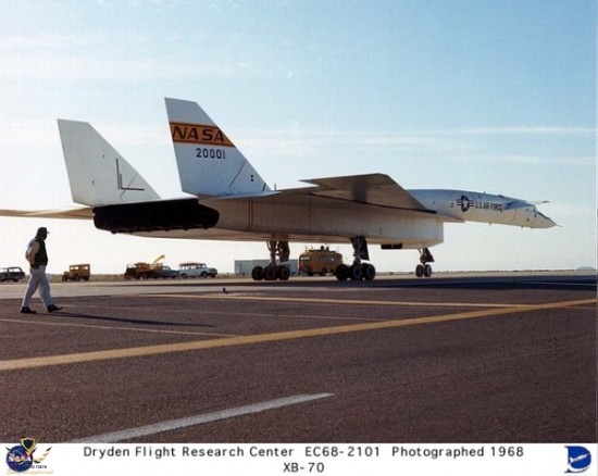 xb-70a-550x438.jpg