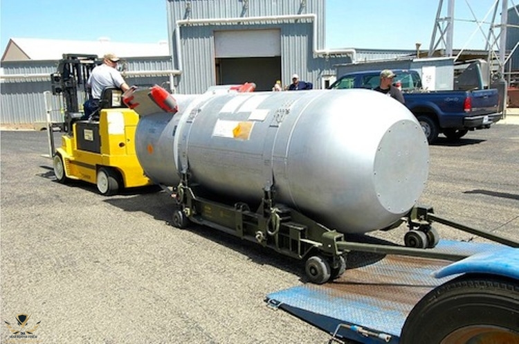PILT-14-FOAB-Father-of-all-bombs-kõikide-pommide-isa.jpg