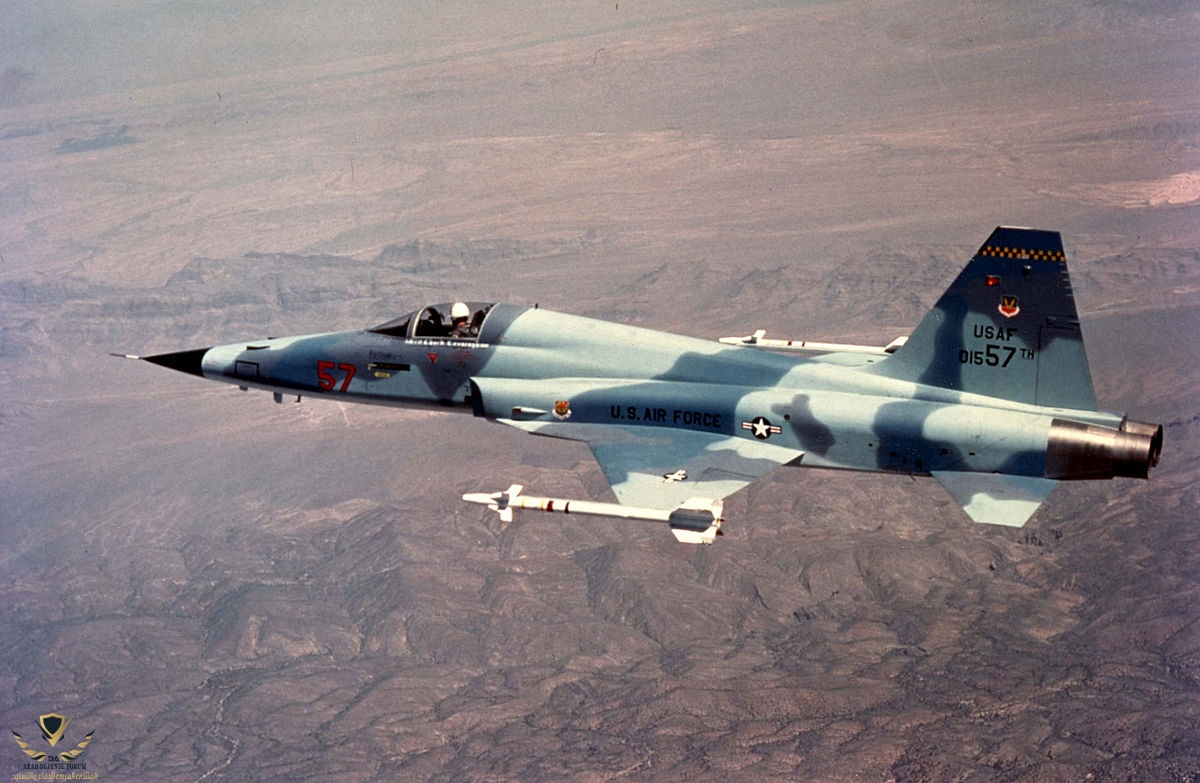 1200px-Northrop_F-5E_(Tail_No._01557)_061006-F-1234S-073.jpg