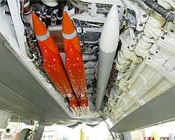 250px-F-22_GBU39B_AIM-120_m02006120800117.jpg